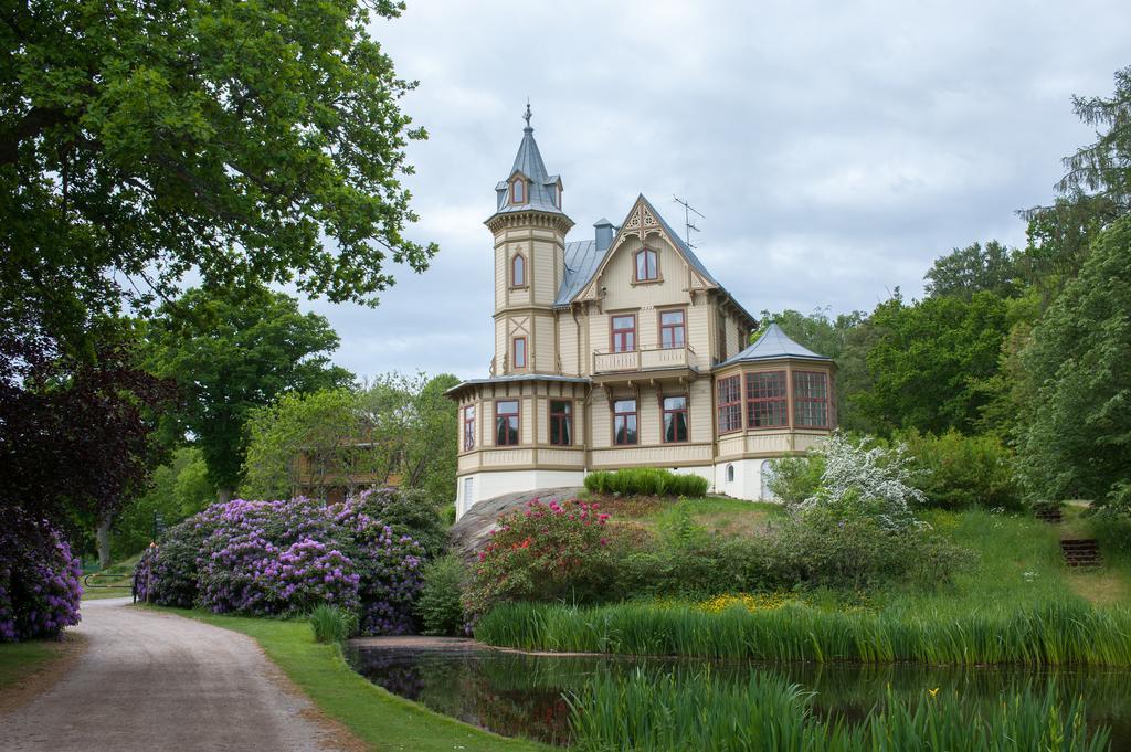 Ronneby Brunnspark Vandrarhem Och B&B Экстерьер фото