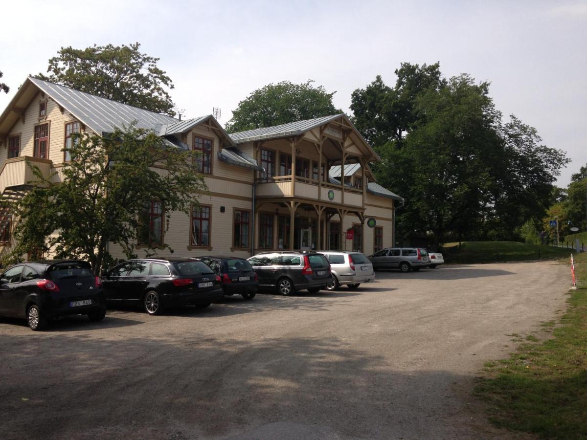 Ronneby Brunnspark Vandrarhem Och B&B Экстерьер фото