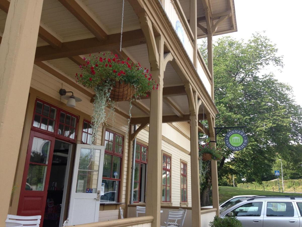 Ronneby Brunnspark Vandrarhem Och B&B Экстерьер фото