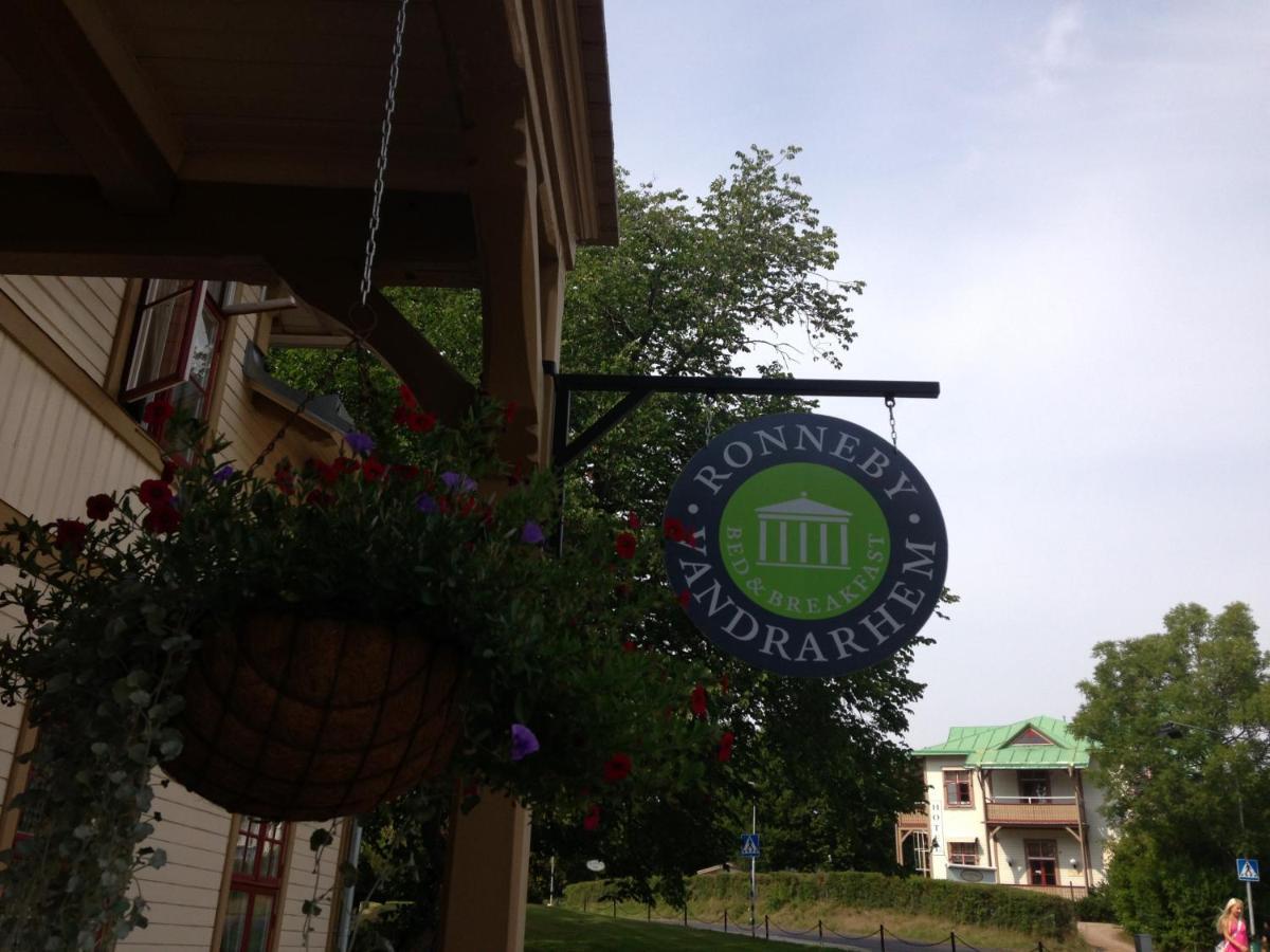 Ronneby Brunnspark Vandrarhem Och B&B Экстерьер фото